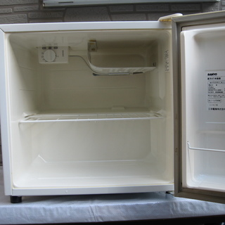 [交渉中]ＳＡＮＹＯ　小型冷蔵庫