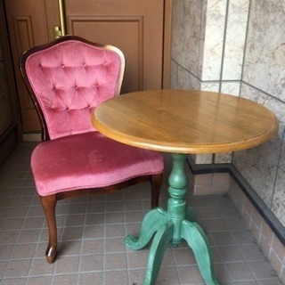 オシャレテーブルと椅子のセット