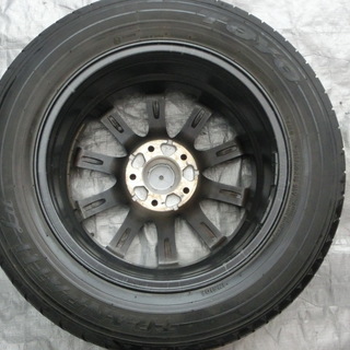 １６インチタイヤホイールとナットセット