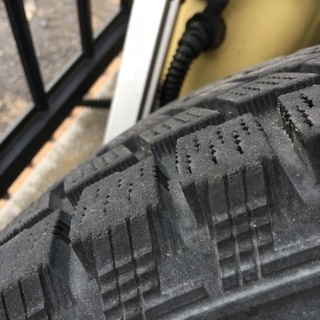 スタッドレスタイヤ純正ホイール265/70R16 4本セ ット 値下げ