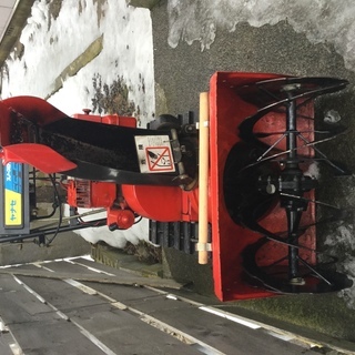 古い型ですがヤナセ除雪機