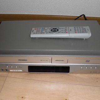 TOSHIBA  VHS&DVDレコーダー