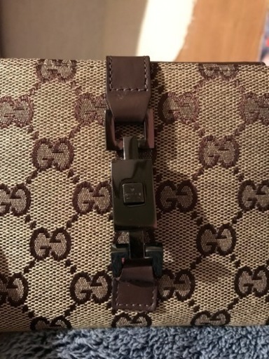 グッチ財布