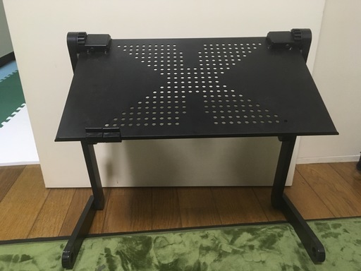 折りたたみスタンド　角度調整可能　ノートPCなど