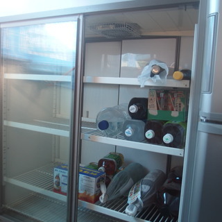 冷蔵ショーケース　厨房機器