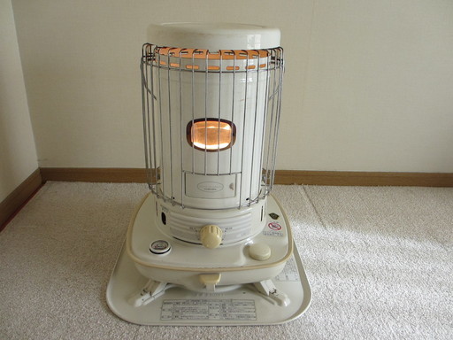 コロナ石油ストーブ灯油タンクとカバーセット ハナミズキ 八千代台の季節 空調家電 ストーブ の中古あげます 譲ります ジモティーで不用品の処分