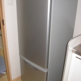 冷蔵庫（２０１２年パナソニック製、１６８L）