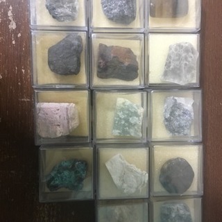 鉱石 14個