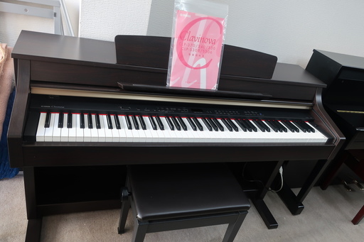 YAMAHA　CLP-330R　2008製　￥45.000-