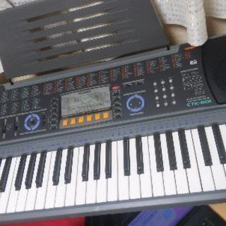 電子ピアノカシオCTK601美品
