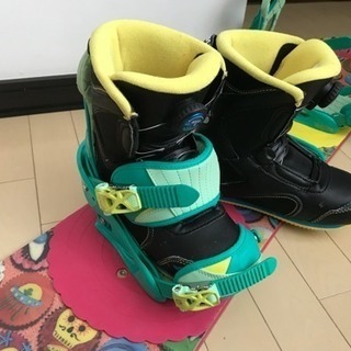 超カワイイバートン☆BURTON ジュニアキッズスノボーセット☆ブーツ22～23cm