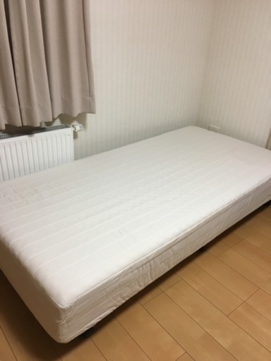 脚付きマットレス