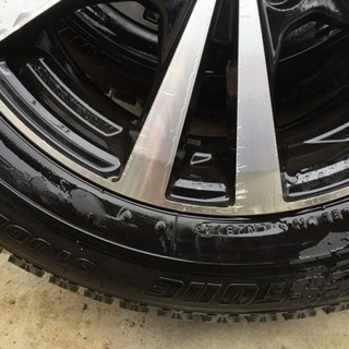 スタッドレスタイヤ&アルミ １５インチ新品に近い