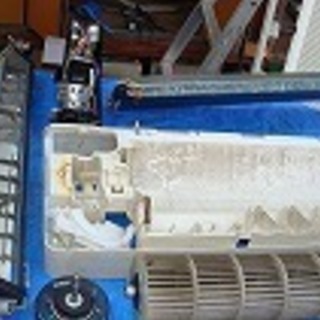 エアコンの専門業者によるエアコン　の　本格洗浄　室内機取り外し洗浄 エアコンの専門業者によるエアコン の 本格洗浄 室内機取り外し洗浄