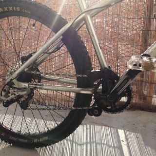 CHARGE BIKES / BLENDER MID