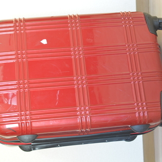 スーツケース　赤　鍵無し　約50L