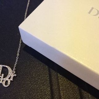 Dior ネックレス（箱付き）