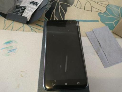 液晶新品 zenfone3 ze552kl 台湾版 送料込みで発送もします。