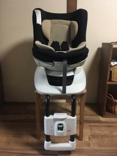 エールベベ チャイルドシート