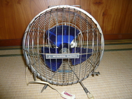 昭和レトロのポータブル扇風機