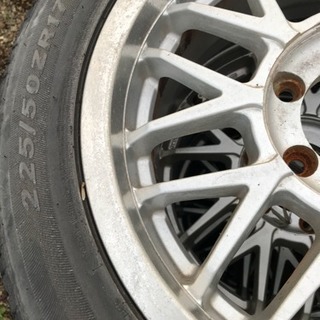 225/50/R17 タイヤホイールの4本セットALWE50エルグランド4WDで使用