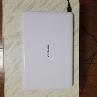 ASUS モバイルパソコン（美品）　Windows10