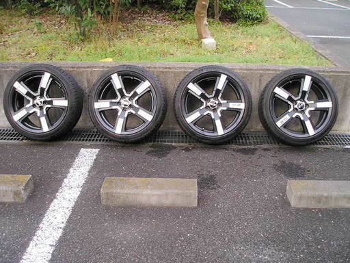 ☆OZレーシング ヴェルシリア 18インチ 225/40ZR18 8J 5穴