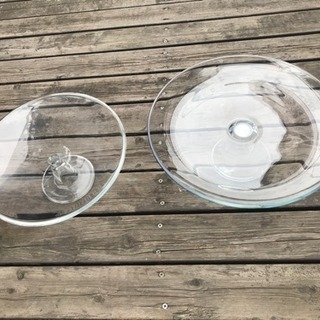 ガラス製ケーキ皿２個