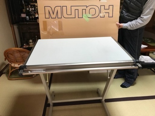 MUTOHの製図板A1と台