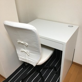 IKEAのデスク&チェアセット
