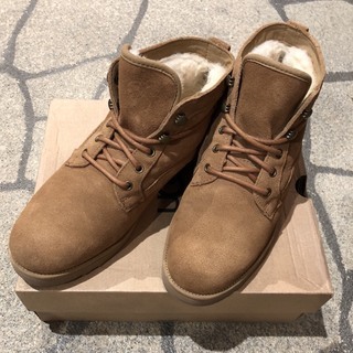 新品同様　UGG ベサニー レースアップ ショートブーツ ムート...