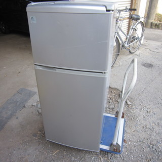 2ドア冷蔵庫（112L、2008年製）