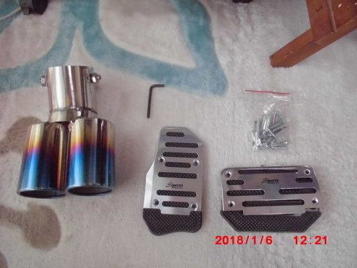 マフラーカッターとブレーキ アクセルカバー ヒロ8888 福間のパーツの中古あげます 譲ります ジモティーで不用品の処分 マフラーカッターとブレーキ アクセルカバー ヒロ8888 福間のパーツの中古あげます 譲ります ジモティーで不用品の処分