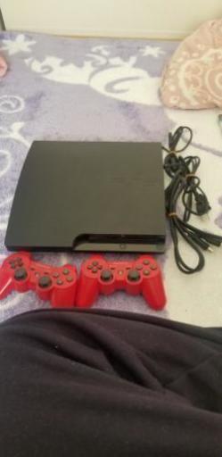 ☆ps3 本体　160gb 赤の純正コントローラー2つ付♪