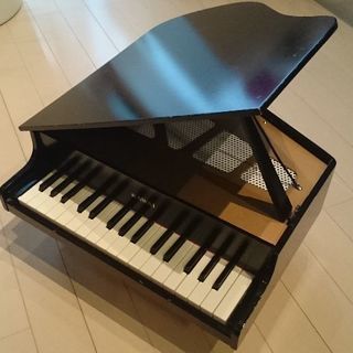 KAWAIミニグランドピアノ