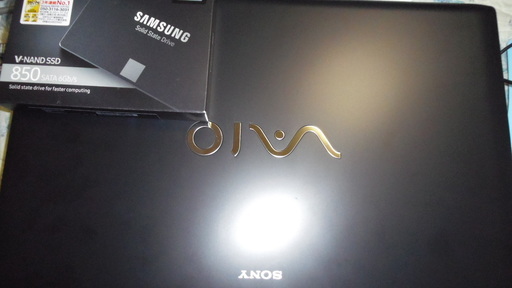 SVE15119FJB SONY VAIO Core i7-3612QM SSD