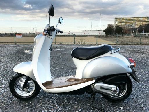 優れたエンジン。ホンダ、スクーピー、バックタイヤは新品