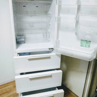 【配達設置無料】💞sanyo💞お洒落な４枚ドア冷蔵庫🎶自動製氷付き‼👀‼