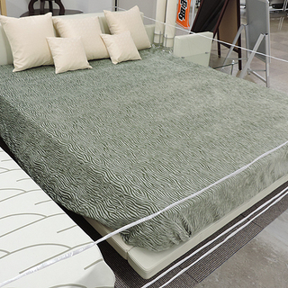 モデルルーム展示品 クイーンベッド フレーム(日本ベッド プレジテントシリーズ)/マットレス(アンネルベッド)/サイドテーブル2つ セット