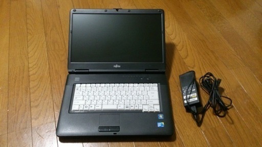 【値下げしました！】富士通 FMV LIFEBOOK　メモリ2GB HDD80GB DVDドライブ 無線LAN付 MAR Windows10 Home 32bit【中古】