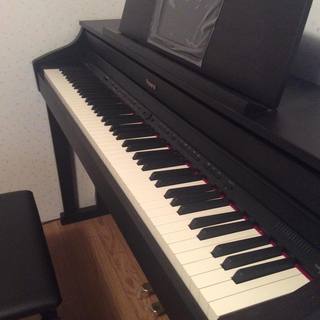 新品同様の電子ピアノ　Roland. HPi-50e  値下げし...