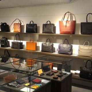 おしゃれなメンズのセレクトショップでのスタッフ募集 雑貨屋さん 元町のアパレルの無料求人広告 アルバイト バイト募集情報 ジモティー