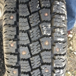 スパイクタイヤ　ホイール付　4本セット