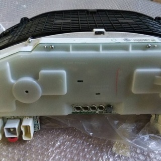 値下❗️ランクル UZJ100 4700V8 スピードメーター 【公式通販】