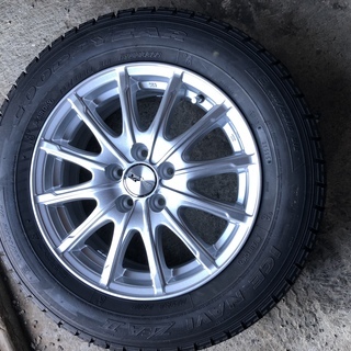 アルミホイール付きスタッドレスタイヤ未使用品