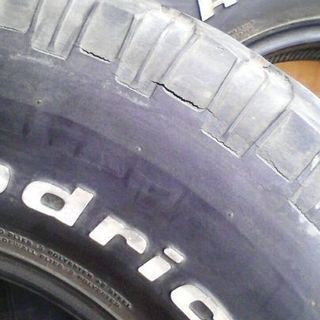BF Goodrich Madterrain-T/A  KM 285/75/16 マッドタイヤ４本セット