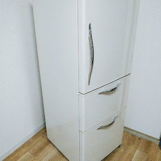 【配達設置無料】💞日立💞お洒落な3ドア冷蔵庫🎶自動製氷付き‼👀‼