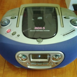 CD,MD,ラジオの付いたラジカセ　CASIO  MDH-3