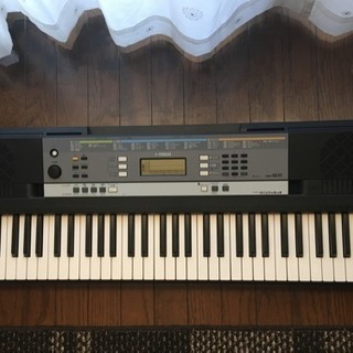 電子ピアノ YAMAHA PSR-E244