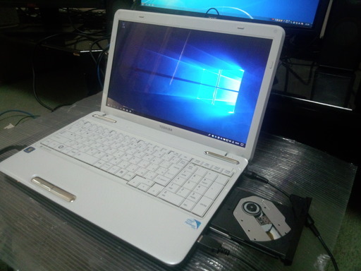 ノートパソコン 東芝Dynabook T350/34BW Window10 メモリ4GB HDD320GB